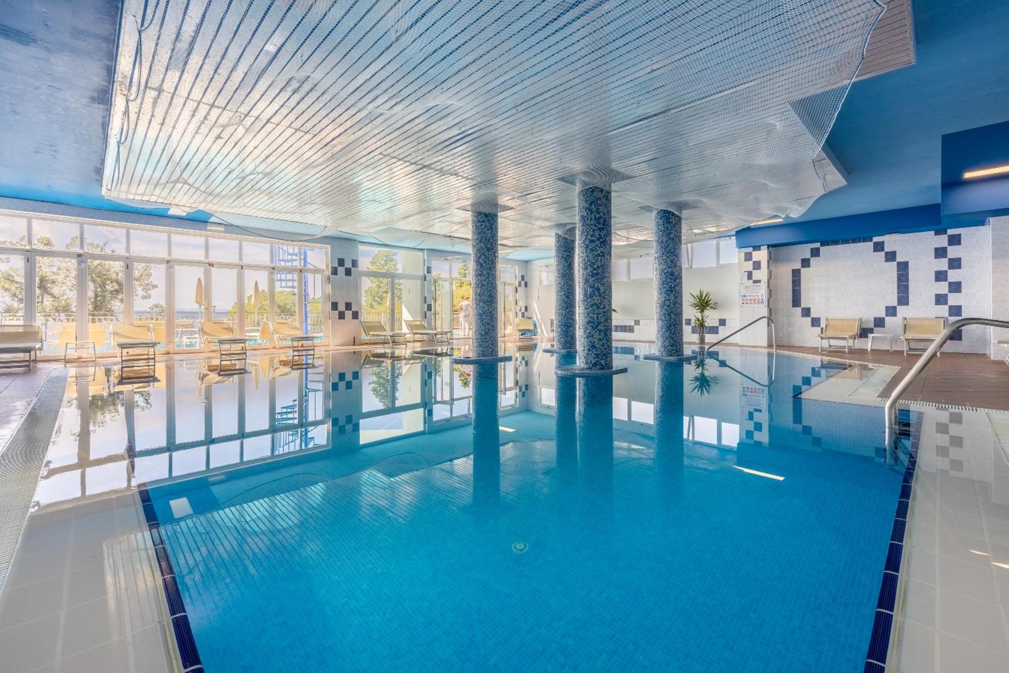 Mediteran Maradiso Hotel By Aminess Crikvenica Dış mekan fotoğraf